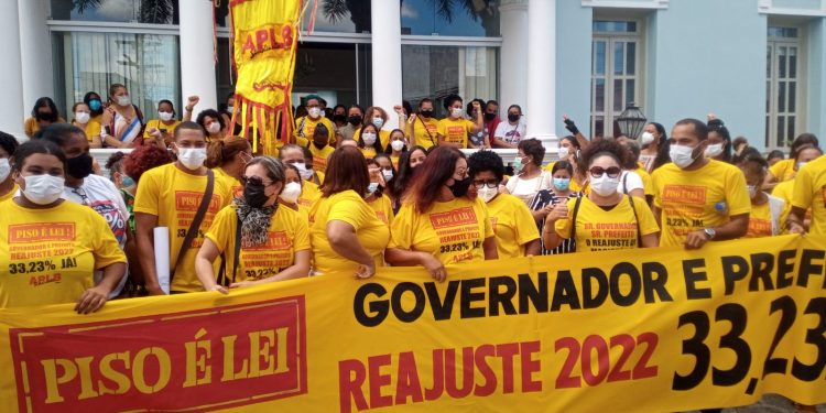 Marlede Oliveira fala ao GM sobre manifestações e reinvindicações da APLB no Parlamento Feirense