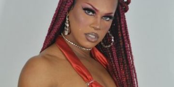 No Queen Stars, Katha Maathai conta vivências como drag queen no interior da Bahia