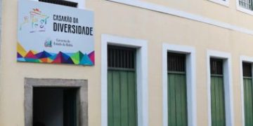 Instituição Conceição Macedo assina termo para gestão do Centro LGBT da Bahia
