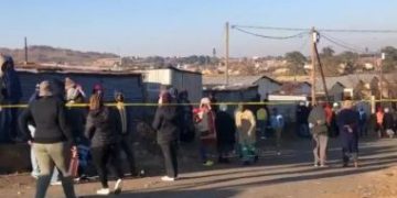 África do Sul: homens invadem bar e matam pelo menos 15 pessoas em Soweto