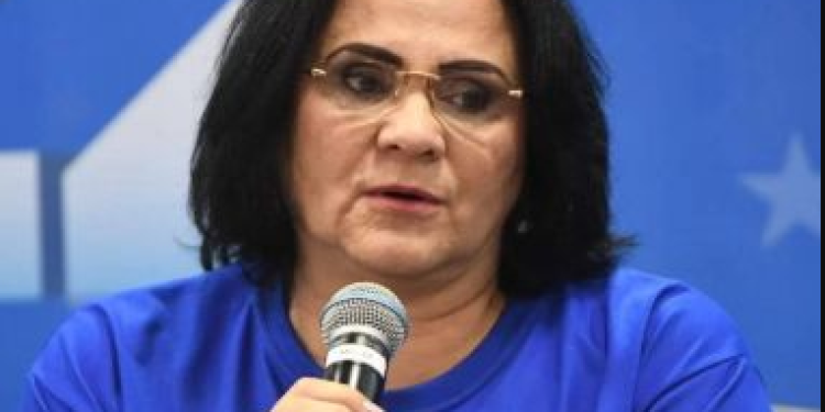 Ex-ministra Damares diz que não vai desistir do Senado