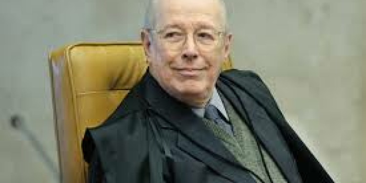 Celso de Mello declara voto em Lula e chama Bolsonaro de político menor