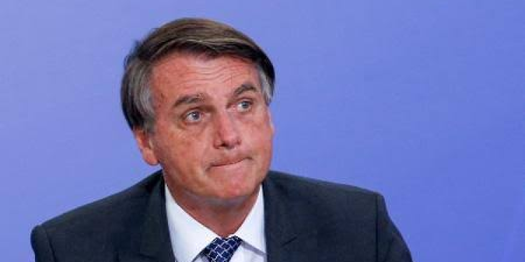 Bolsonaro vai ao TSE contra propaganda em que Lula o relaciona a comer carne humana