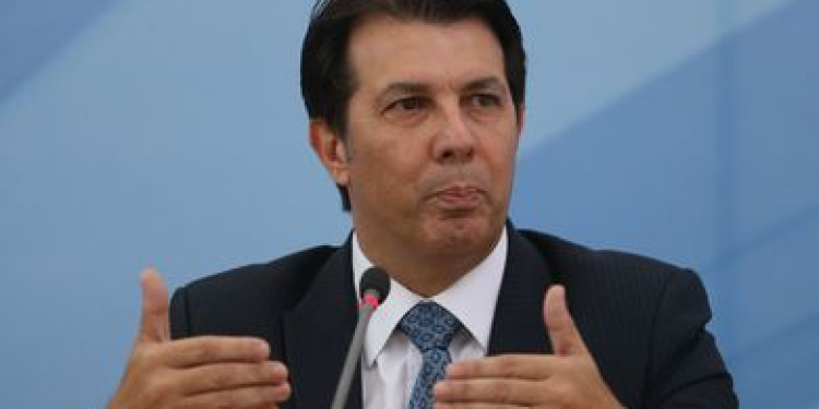 Arthur Maia diz que furar teto é a única forma de manter valor do Auxílio Brasil e aumentar salário mínimo