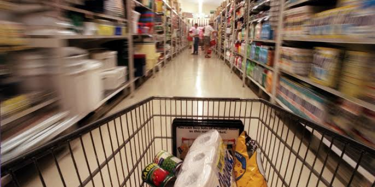 Inflação volta a subir após três meses de queda no Brasil