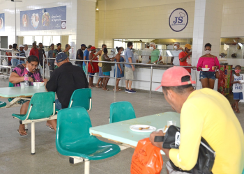 Santa Bárbara é festejada no Centro de Abastecimento