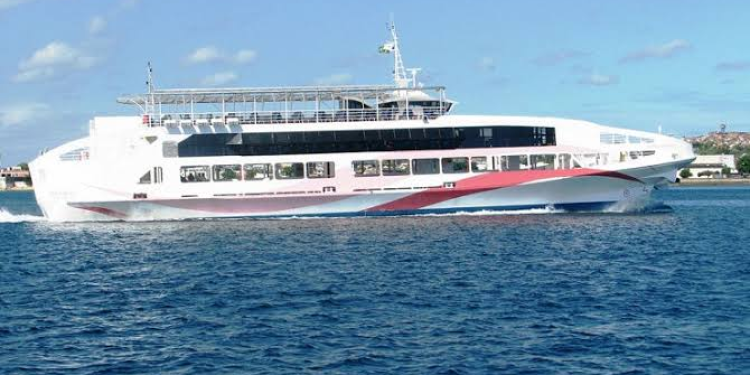 Passageiros reclamam de seguidos cancelamentos na travessia Itaparica-Salvador nesta quinta-feira