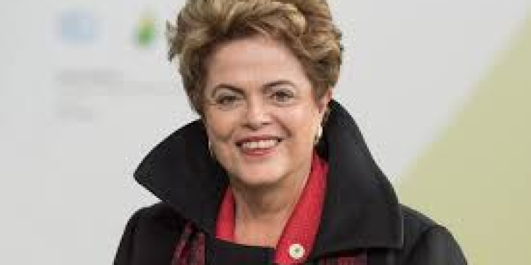 Apadrinhados de Dilma e Kassab disputam nomeação em ministério de Lula