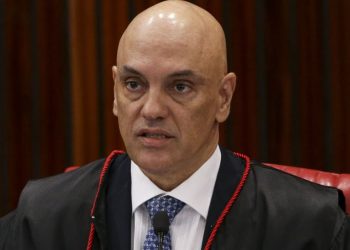 cameras-do-aeroporto-de-roma-capturam-tapa-de-empresario-em-filho-de-moraes