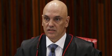 cameras-do-aeroporto-de-roma-capturam-tapa-de-empresario-em-filho-de-moraes