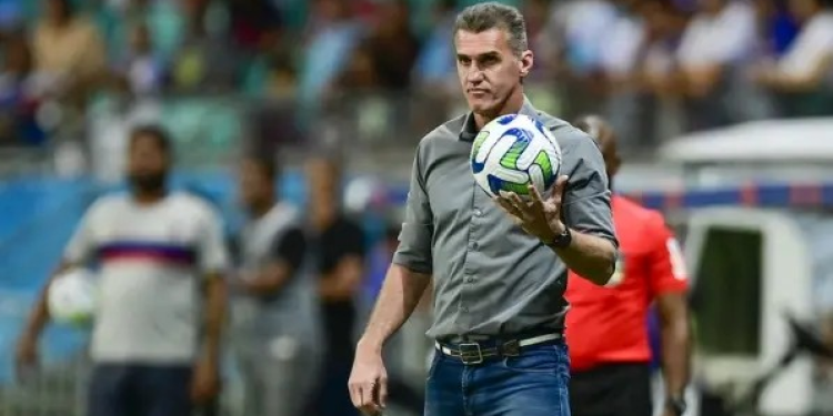 Vagner Mancini deixa o América-MG após derrota para o Bahia na Fonte Nova