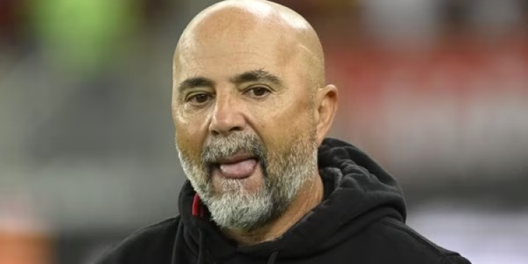Bastidores: Sampaoli vive isolamento total, mas resiste à eliminação do Flamengo