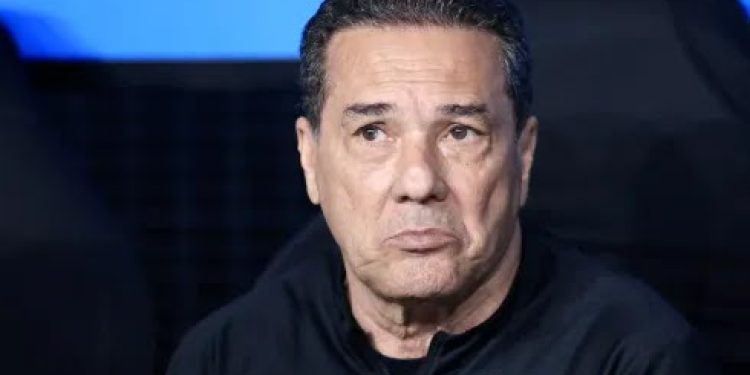 Luxa segue sob desconfiança no Corinthians após ‘milagre na Argentina’