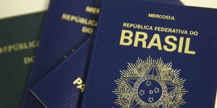 PEC da dupla nacionalidade vai beneficiar brasileiros na Europa e nos EUA; entenda
