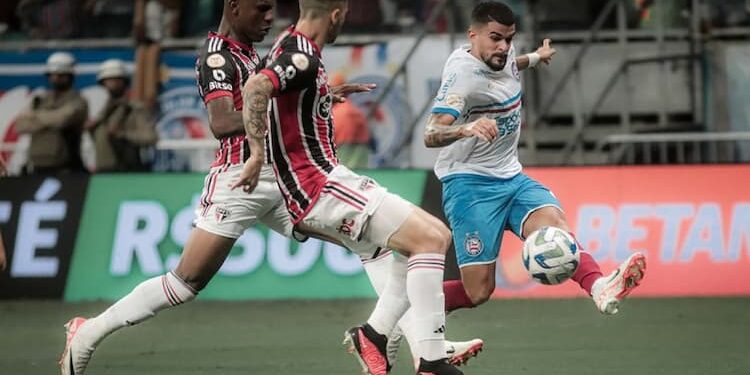 Bahia perde para o São Paulo com gol no fim e segue na zona de rebaixamento do Brasileirão
