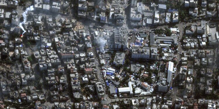 Israel faz operação no maior hospital de Gaza contra Hamas e anuncia ter encontrado armas e infraestrutura terrorista no local