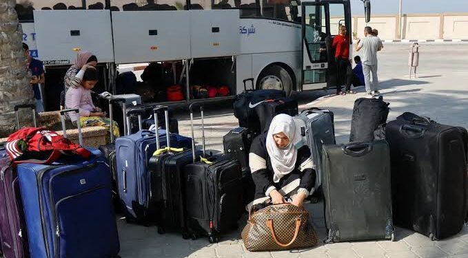 Fronteira entre Gaza e Egito fecha, e passagem de brasileiros fica incerta