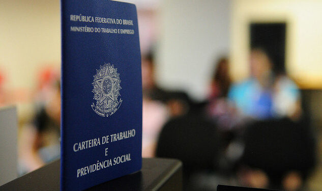 Desemprego em novembro cai e atinge o menor nível desde fevereiro de 2015, diz IBGE