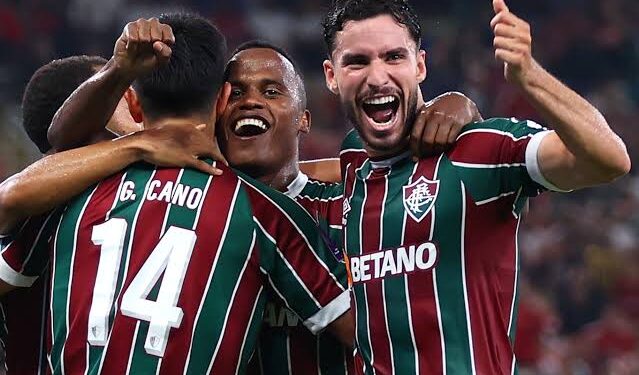 Mundial: Marcelo faz mágica, John Kennedy é herói de novo e Flu vai à final