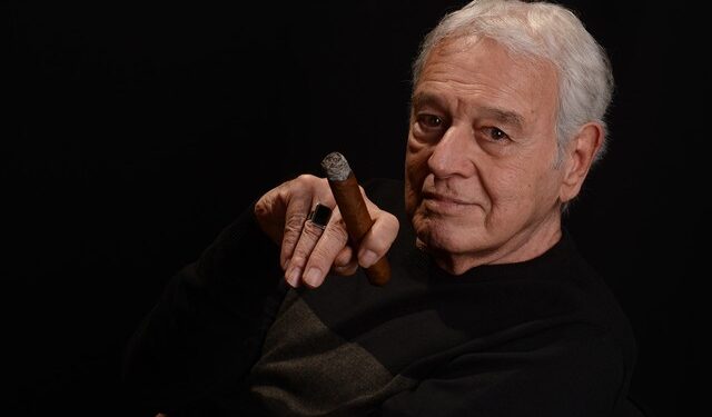 Carlos Lyra, cantor e compositor da bossa nova, morre aos 90 anos