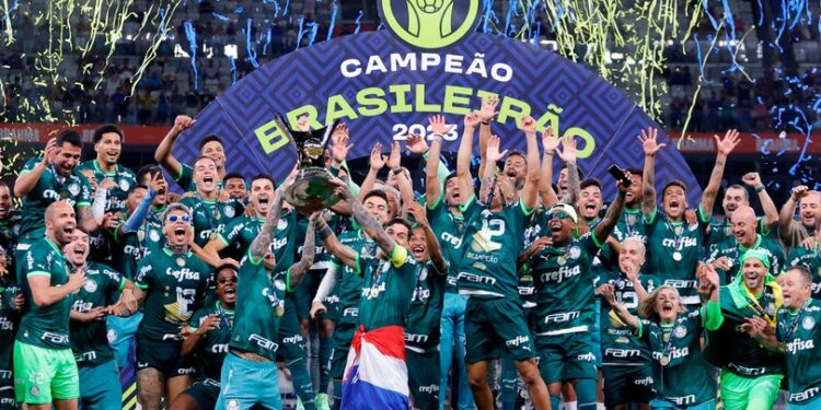 Dodecacampeão! Palmeiras empata com Cruzeiro e confirma título brasileiro