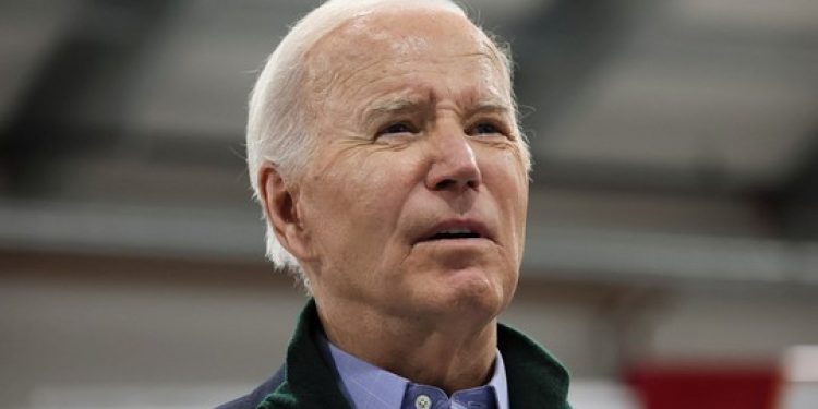 Vitória de Trump em duas primárias faz Biden antecipar a campanha e tratar ex-presidente como candidato