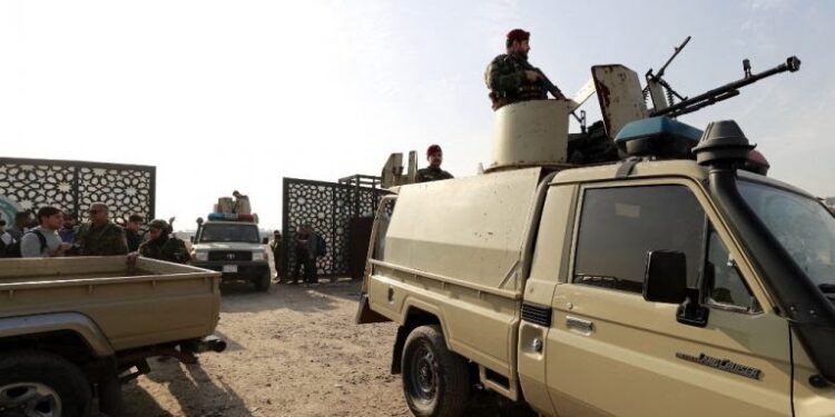 EUA ataca alvo pró-Irã no Iraque e na Síria e aviva críticas