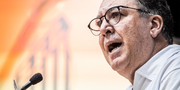 Presidente do Santos abre o jogo sobre planos, dívidas e volta de Neymar: “Tenho sonhos mais rápidos”