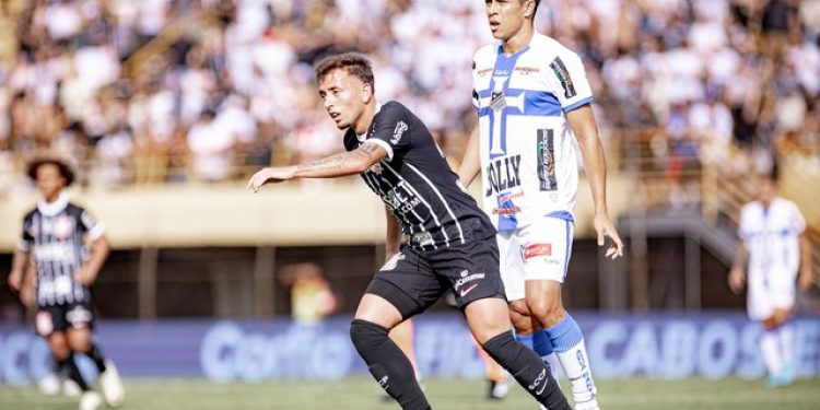 Corinthians se despede do Paulistão com reservas e empate contra o Água Santa