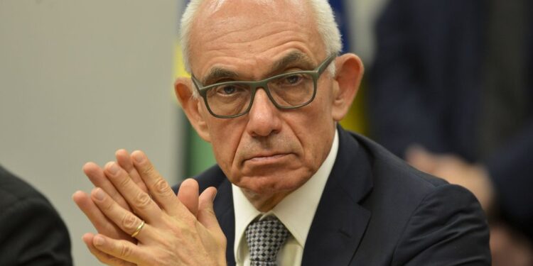 Justiça suspende ação criminal contra ex-presidente da Vale no caso de Brumadinho