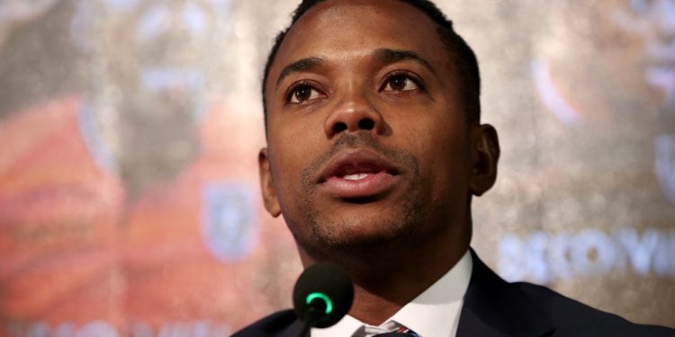 À TV Record, Robinho acusa Justiça da Itália de racismo e explica áudios com risadas