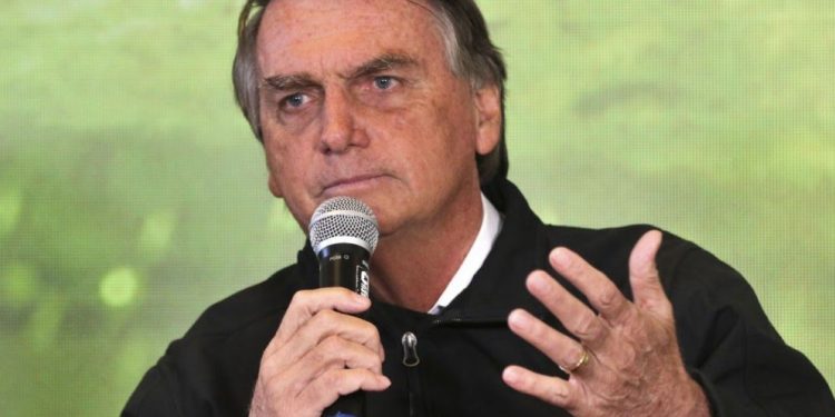 Bolsonaro critica fala de Lula sobre ‘irresponsabilidade’ de Israel em Gaza