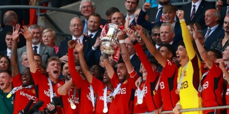 Manchester United vence o City e é campeão da Copa da Inglaterra