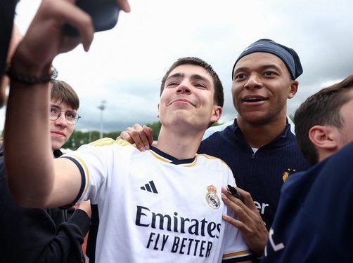 Real Madrid planeja anunciar Mbappé nesta semana