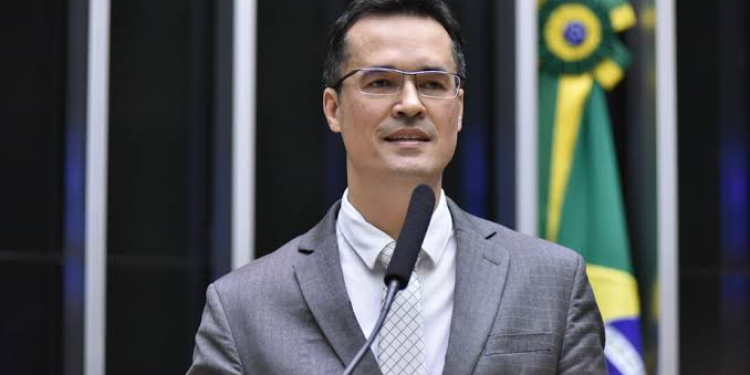 Deltan defende impeachment de Moraes e diz que revelações são mil vezes piores que Vaza Jato