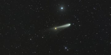 Veja como observar passagem do ‘Cometa do Século’; fenômeno pode ser visto em todo o Brasil