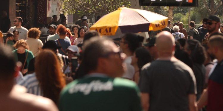 Brasil tem oitava onda de calor do ano nesta semana; temperaturas podem superar os 40°C no Centro-Oeste