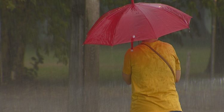 Com cavado e duas frentes frias, Brasil terá maior volume de chuva em seis meses nos próximos dias; veja previsão