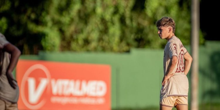 De centroavante é goleador, quando joga na meia tem uma das melhores assistências na base: conheça o atacante Nobre Neto, um dos principais destaques da Bahia