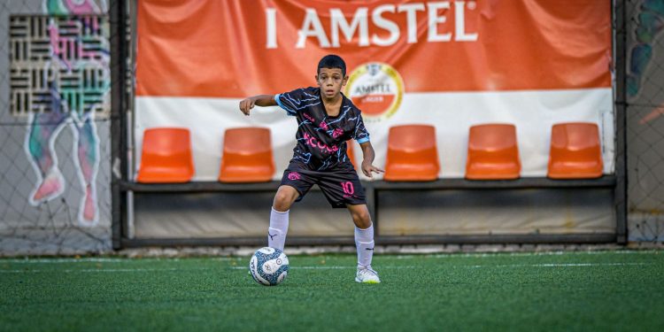 Retrospectiva 2024: lateral esquerdo Israel Silva foi mais um destaque da última temporada na base. Jogador espera abrir 2025 com títulos e evolução em campo