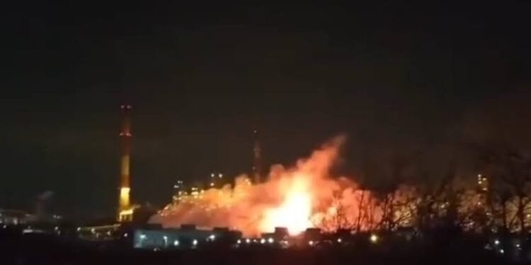 Ucrânia lança ‘ataque massivo’ com mais de 200 mísseis e drones contra alvos militares e indústria energética russa