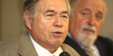 Ex-governador de MG Newton Cardoso morre em Belo Horizonte