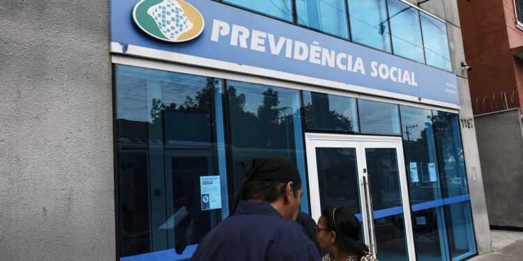 Fraude no INSS: 742 mil aposentados apontaram descontos indevidos no 1º semestre de 2024