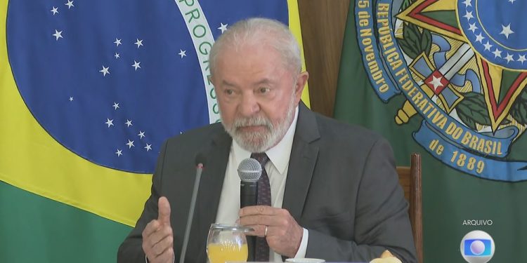 Governo anuncia nesta quarta pacote para socorrer empresas exportadoras afetadas pelo tarifaço