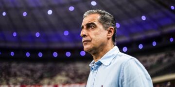 Renato Paiva reencontra Botafogo após saída na Copa do Mundo de Clubes