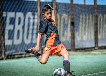 Heitor (Pitbull) : volante raçudo, intenso e finalizador. Atleta de 10 anos já é destaque da iniciação na Bahia