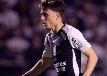 Executivo do Corinthians admite sondagens a Breno Bidon: “Vamos curtir o máximo possível”