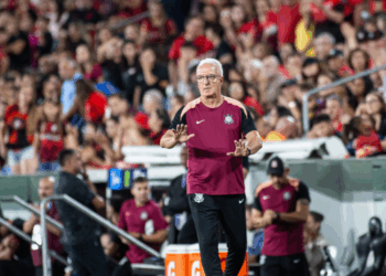 Dorival Júnior pede redução de estrangeiros no Brasil e diz: “Pagaremos preço muito alto”