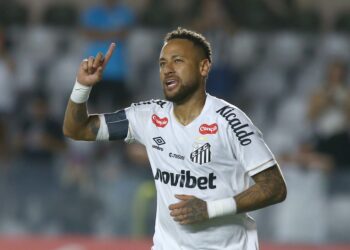 Cuca confirma Neymar em jogo no Paraguai e prevê sequência pelo Santos até convocação para Copa