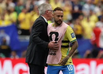 Ancelotti explica por que Neymar não entrou contra o Japão: “Guardei para prorrogação”